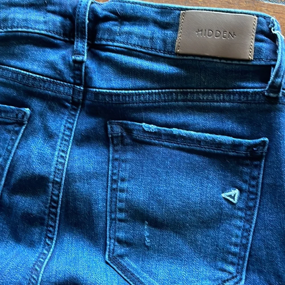 Hidden Jeans stylish women